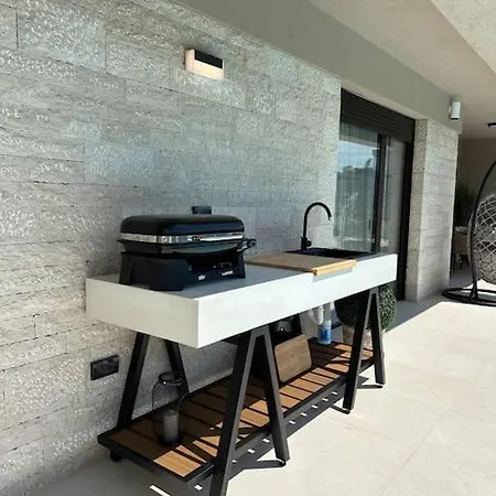 Daleo With Heated Pool And Jacuzzi Near Porec * Labinci