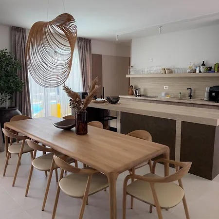 Villa Daleo With Heated Pool And Jacuzzi Near Porec Labinci